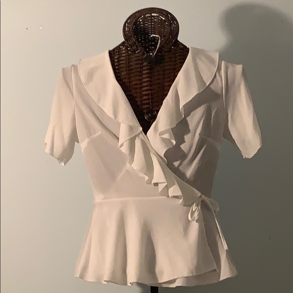 *FINAL SALE* ❗️ Boohoo wrap top with flutter